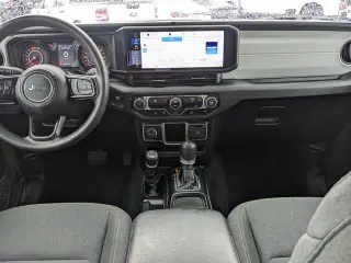 Jeep Wrangler 2024 4x4 Sport 2 puertas SUV