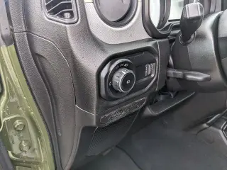Jeep Wrangler 2024 4x4 Sport 2 puertas SUV