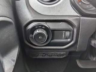 Jeep Wrangler 2024 4x4 Sport 2 puertas SUV