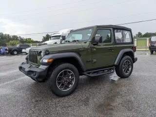 Jeep Wrangler 2024 4x4 Sport 2 puertas SUV