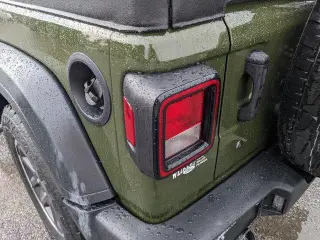Jeep Wrangler 2024 4x4 Sport 2 puertas SUV