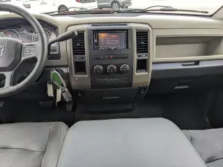 Ram 1500 2012 4x2 ST 4 puertas Quad Cab 1.93 m Pickup