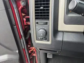 Ram 1500 2012 4x2 ST 4 puertas Quad Cab 1.93 m Pickup