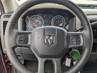 Ram 1500 2012 4x2 ST 4 puertas Quad Cab 1.93 m Pickup
