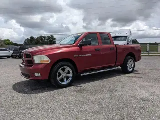 Ram 1500 2012 4x2 ST 4 puertas Quad Cab 1.93 m Pickup