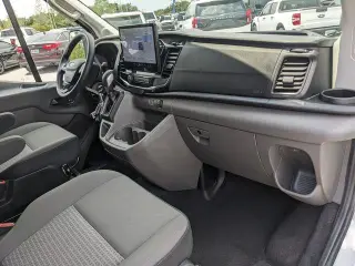 Ford Transit 2024 350 XLT 3 puertas LWB Techo Medio Furgón de Pasajeros