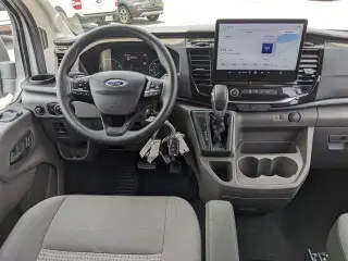 Ford Transit 2024 350 XLT 3 puertas LWB Techo Medio Furgón de Pasajeros