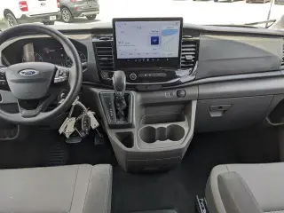 Ford Transit 2024 350 XLT 3 puertas LWB Techo Medio Furgón de Pasajeros