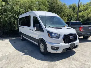 Ford Transit 2024 350 XLT 3 puertas LWB Techo Medio Furgón de Pasajeros