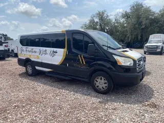 Ford Transit 2015 350 XLT 3 puertas LWB Techo Bajo Furgoneta de Pasajeros con Puertas Laterales 60/40