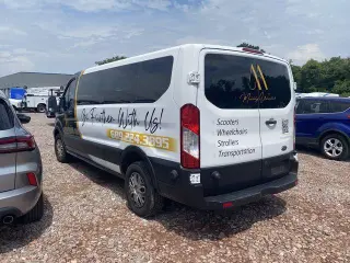 Ford Transit 2015 350 XLT 3 puertas LWB Techo Bajo Furgoneta de Pasajeros con Puertas Laterales 60/40