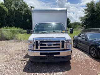 Ford E-Series 2023 E-450 SD 2 puertas 158 pulg. WB DRW Chasis de Camión