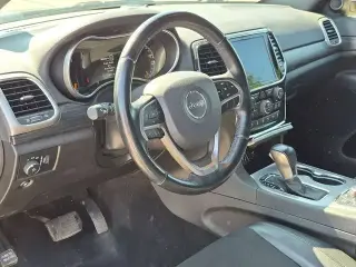 Jeep Grand Cherokee 2021 4x4 Laredo E 4 puertas SUV