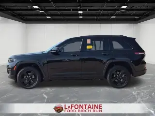Jeep Grand Cherokee 2023 4x4 Laredo 4 puertas SUV