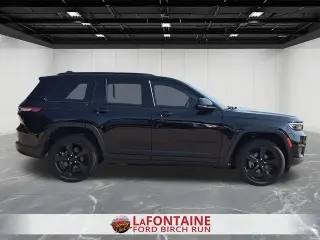 Jeep Grand Cherokee 2023 4x4 Laredo 4 puertas SUV