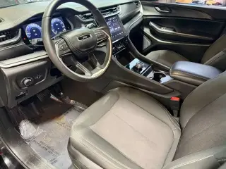Jeep Grand Cherokee 2024 4x4 Laredo 4 puertas SUV