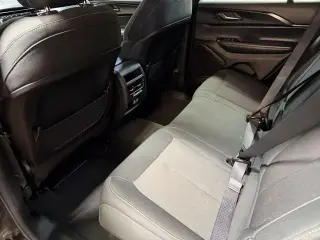Jeep Grand Cherokee 2024 4x4 Laredo 4 puertas SUV