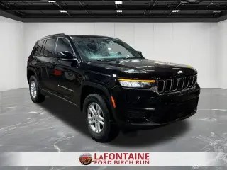 Jeep Grand Cherokee 2024 4x4 Laredo 4 puertas SUV