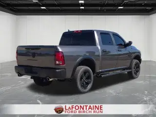 Ram 1500 Classic 2019 4x4 Warlock Cabina doble de 4 puertas 5.5 pies. Pickup