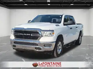 Ram 1500 2022 4x4 Tradesman Cabina Crew 4 puertas 5.6 pies. Caja corta Pickup