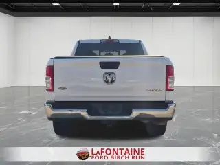 Ram 1500 2022 4x4 Tradesman Cabina Crew 4 puertas 5.6 pies. Caja corta Pickup