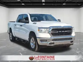 Ram 1500 2022 4x4 Tradesman Cabina Crew 4 puertas 5.6 pies. Caja corta Pickup