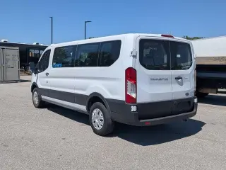 Furgoneta de pasajeros Ford Transit 2023 350 XL 3 puertas LWB Techo Bajo