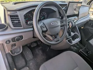 Furgoneta de pasajeros Ford Transit 2023 350 XL 3 puertas LWB Techo Bajo