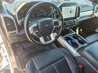 Ford F-250 Super Duty 2022 4x4 Lariat 4 puertas Cabina Crew 6.8 pies. Caja pickup
