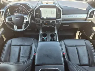 Ford F-250 Super Duty 2022 4x4 Lariat 4 puertas Cabina Crew 6.8 pies. Caja pickup