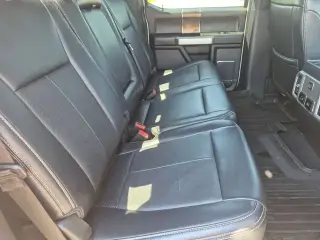 Ford F-250 Super Duty 2022 4x4 Lariat 4 puertas Cabina Crew 6.8 pies. Caja pickup