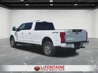 Ford F-250 Super Duty 2022 4x4 Lariat 4 puertas Cabina Crew 6.8 pies. Caja pickup