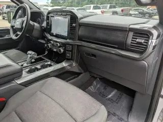 Ford F-150 2023 4x4 XLT 4 puertas SuperCrew 5.5 pies. Caja corta