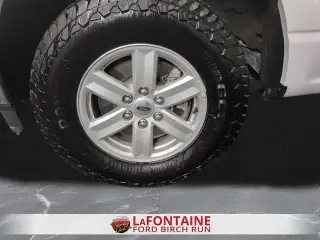 Ford F-150 2023 4x4 XLT 4 puertas SuperCrew 5.5 pies. SB