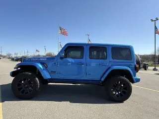 Jeep Wrangler Unlimited 2022 4x4 Sahara 4 puertas SUV