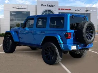 Jeep Wrangler Unlimited 2022 4x4 Sahara 4 puertas SUV