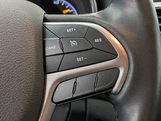 Jeep Grand Cherokee WK 2022 4x4 Laredo E 4 puertas SUV
