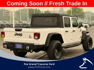 Jeep Gladiator 2022 4x4 Sport 4 puertas Crew Cab 5.0 pies. SB