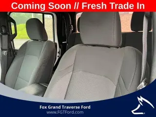 Jeep Gladiator 2022 4x4 Sport 4 puertas Crew Cab 5.0 pies. SB