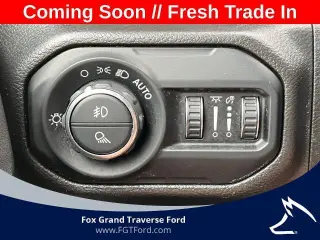 Jeep Gladiator 2022 4x4 Sport 4 puertas Crew Cab 5.0 pies. SB