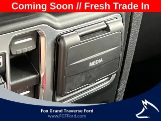 Jeep Gladiator 2022 4x4 Sport 4 puertas Crew Cab 5.0 pies. SB