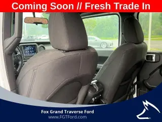 Jeep Gladiator 2022 4x4 Sport 4 puertas Crew Cab 5.0 pies. SB
