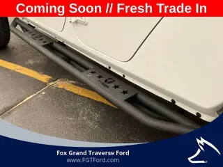 Jeep Gladiator 2022 4x4 Sport 4 puertas Crew Cab 5.0 pies. SB