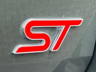 Ford Explorer 2023 AWD ST 4 puertas SUV