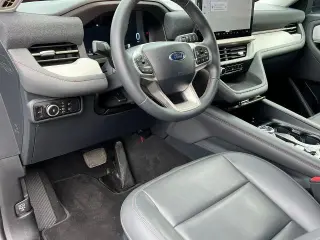 Ford Explorer 2025 AWD Active 4 puertas SUV
