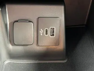 Ford Explorer 2025 AWD Active 4 puertas SUV