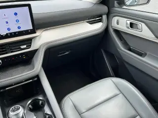 Ford Explorer 2025 AWD Active 4 puertas SUV