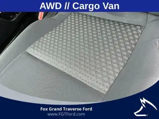 Ford Transit 2023 AWD 250 3 puertas SWB Techo Bajo Furgón de Carga