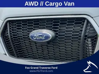 Ford Transit 2023 AWD 250 3 puertas SWB Techo Bajo Furgón de Carga