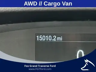 Ford Transit 2023 AWD 250 3 puertas SWB Techo Bajo Furgón de Carga